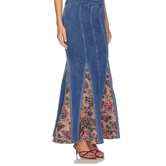 Majorelle Women's Denim Floral Maxi Skirt Unique Mermaid Style Size L - Picture 3 of 9